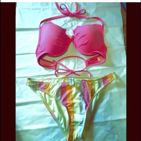 Other - Victoria Secret Top & Rampage Bottom 🌸🌸